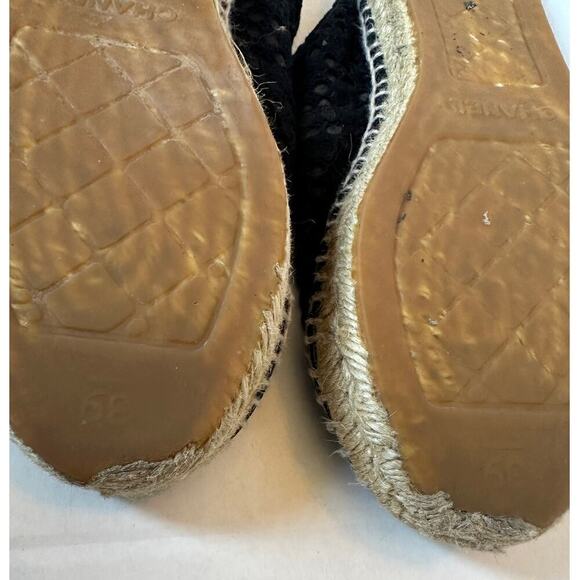 100% Authentic Chanel Black Lace Vacation CC Logo Slip on Espadrilles Size 8.5 - Picture 4 of 8